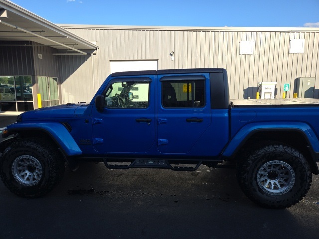 2021 Jeep Gladiator Willys photo 7