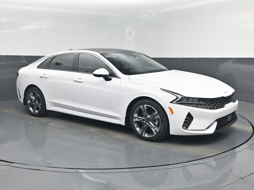 2023 Kia K5 EX's photo