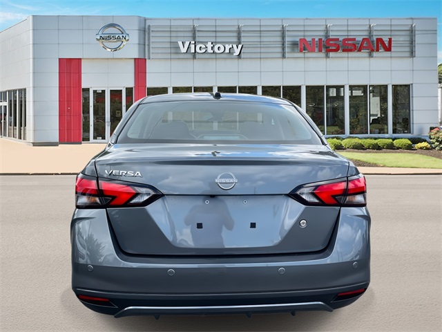 2025 Nissan Versa 1.6 S photo 4