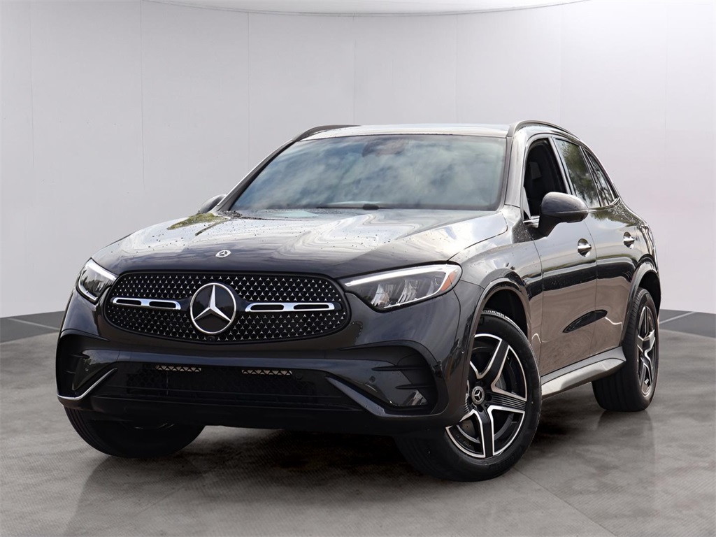 2026 Mercedes-Benz GLC Base's photo