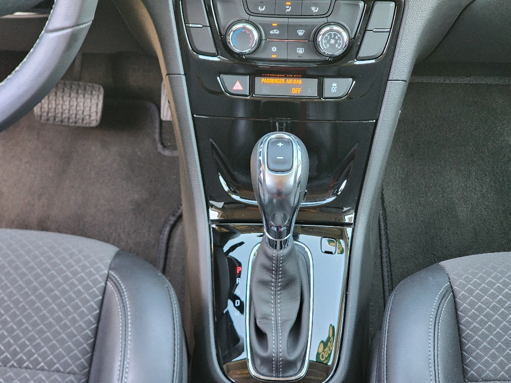 2020 Buick Encore Preferred photo 12