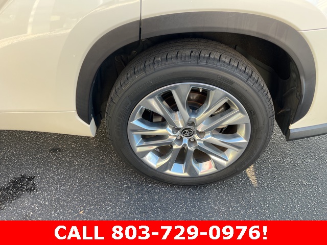 2020 Toyota Highlander Limited photo 28