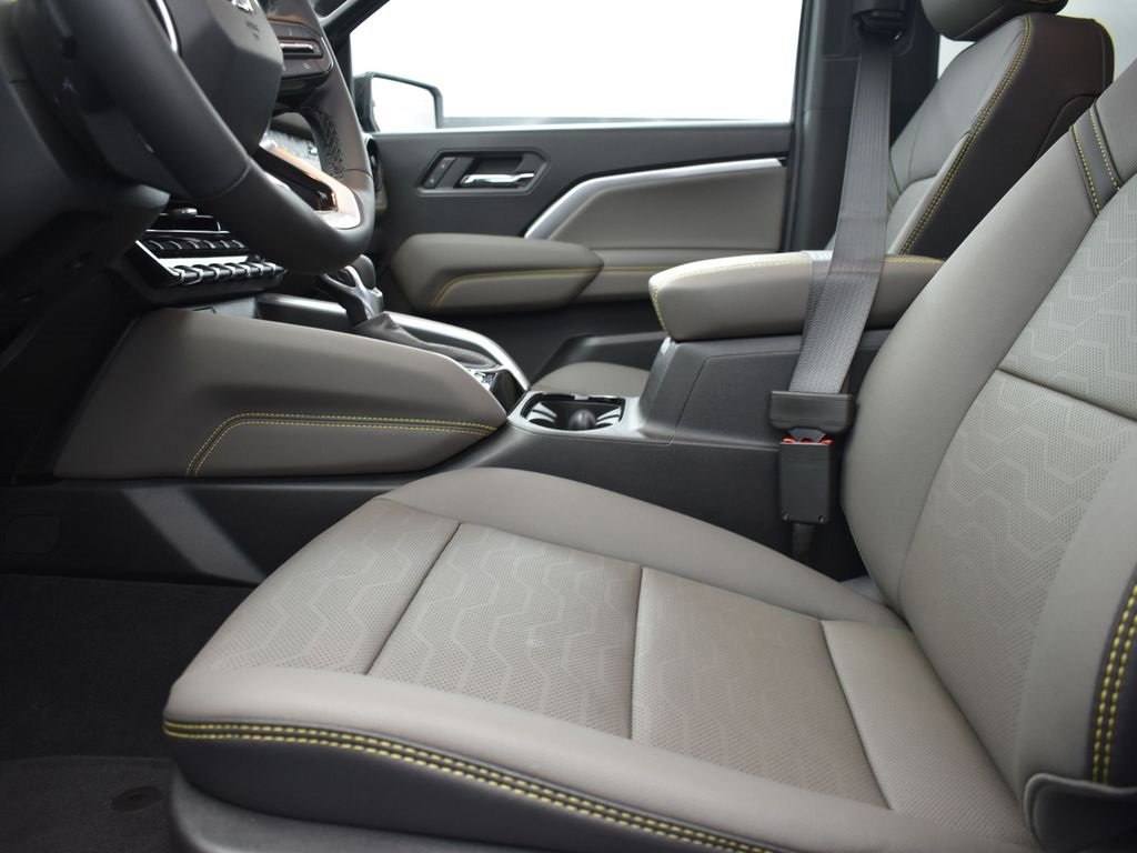 2025 Chevrolet Colorado ZR2 photo 13