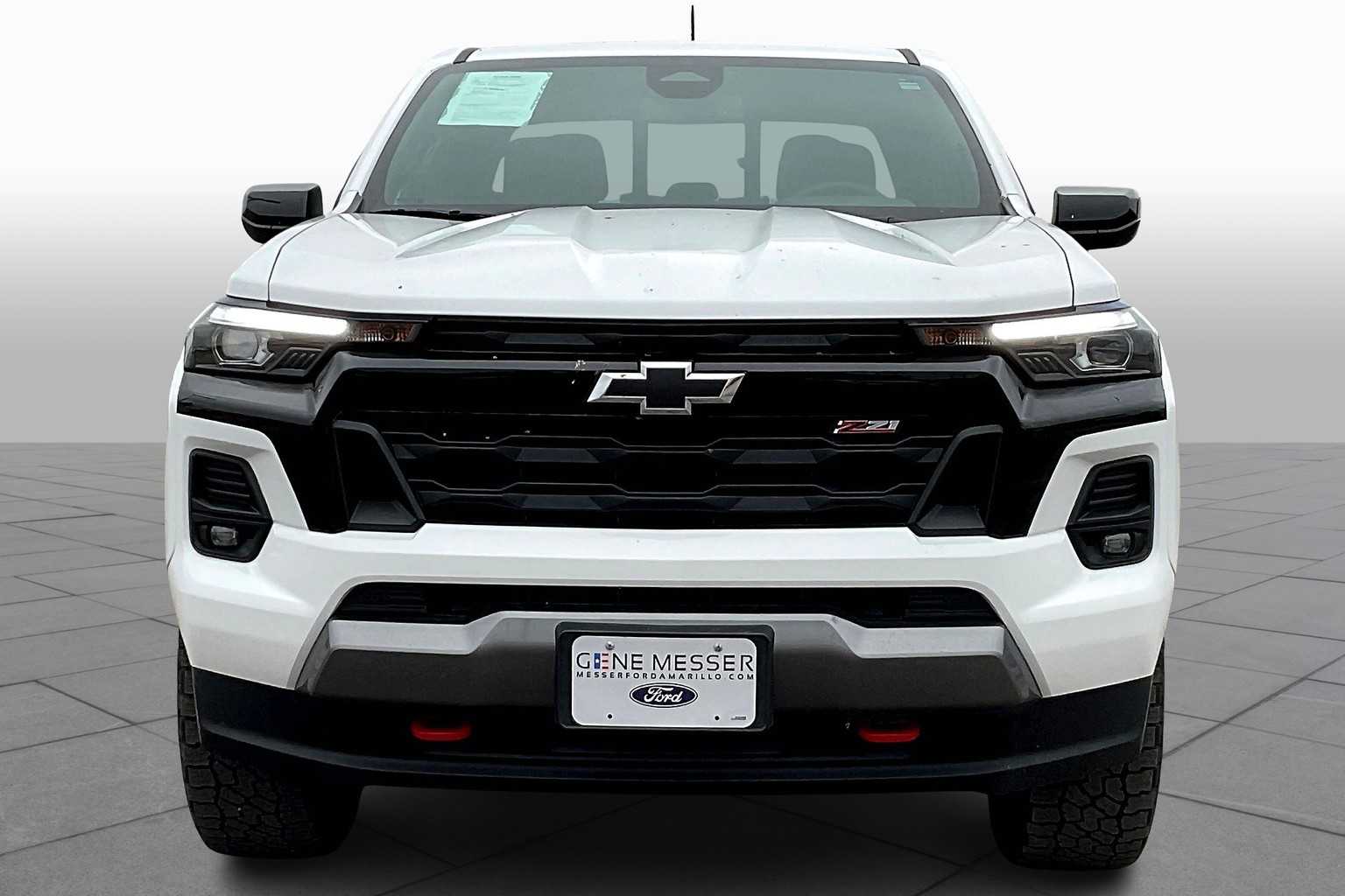 2023 Chevrolet Colorado Z71 photo 3