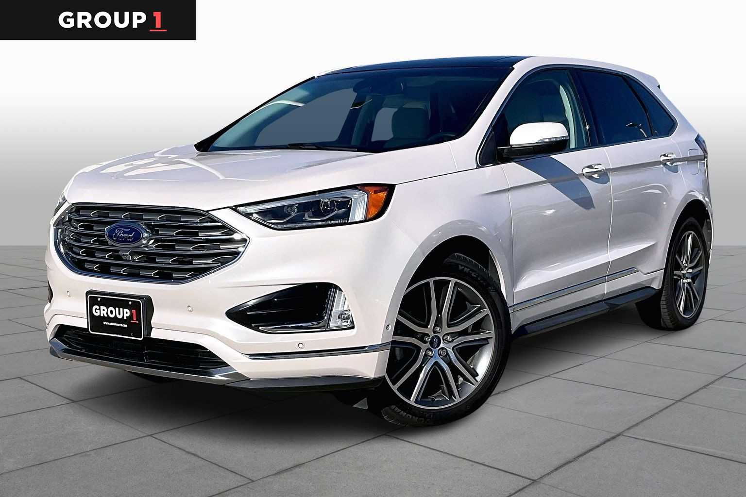 2019 Ford Edge Titanium's photo