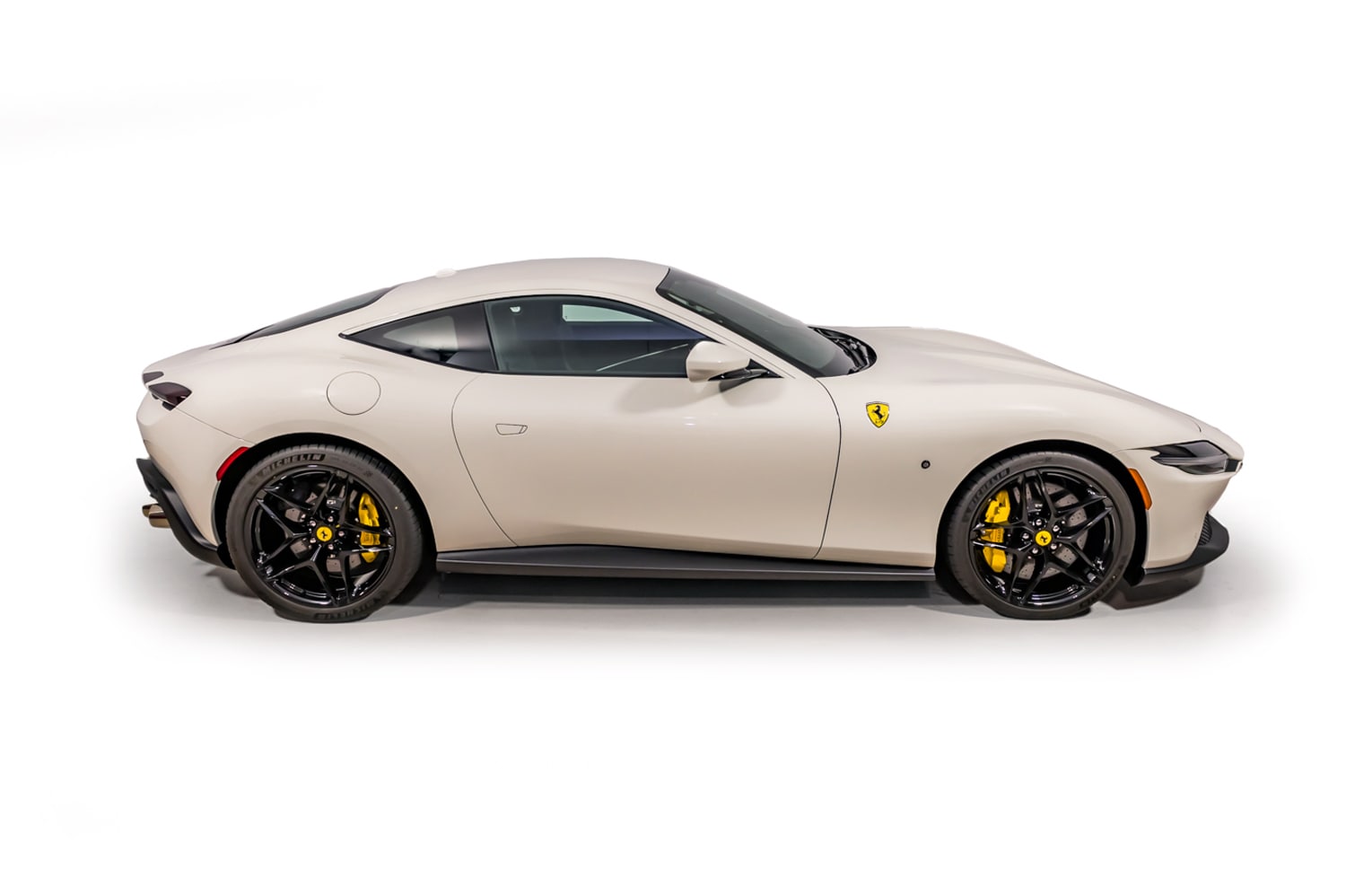 2022 Ferrari Roma photo 8