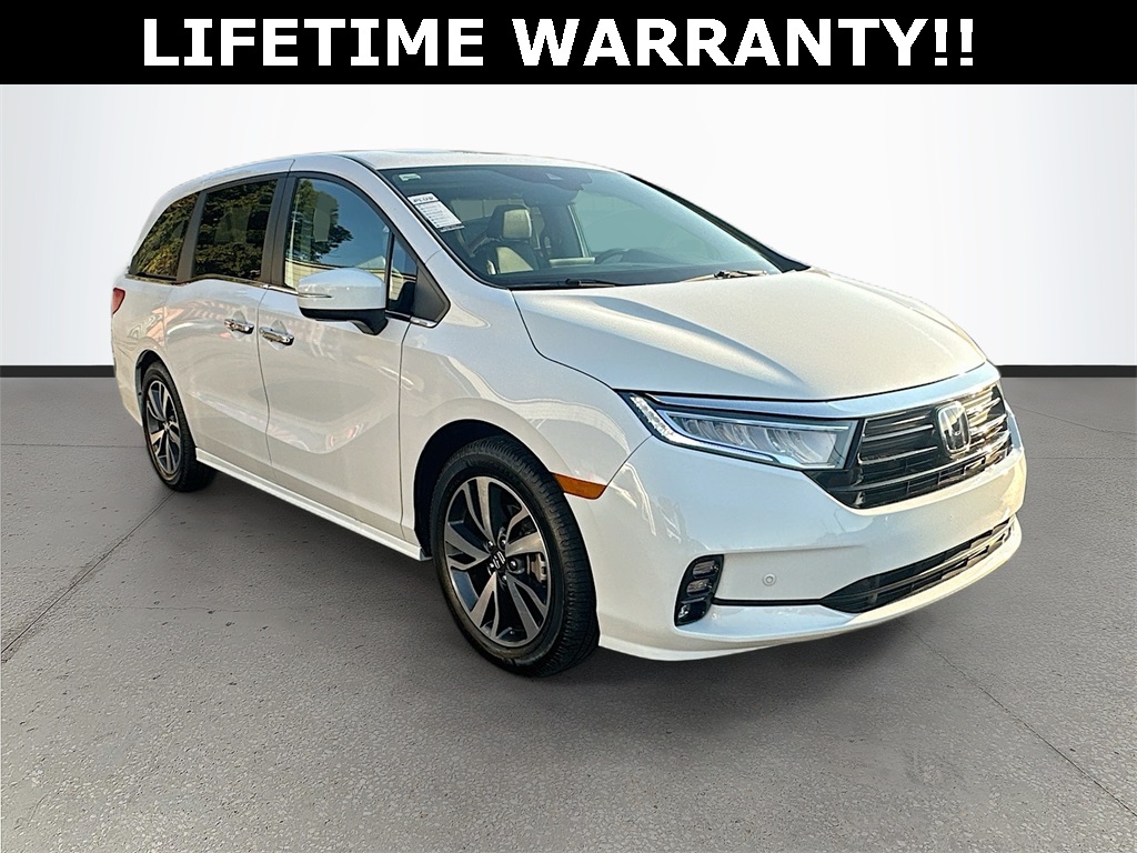 2024 Honda Odyssey Touring's photo
