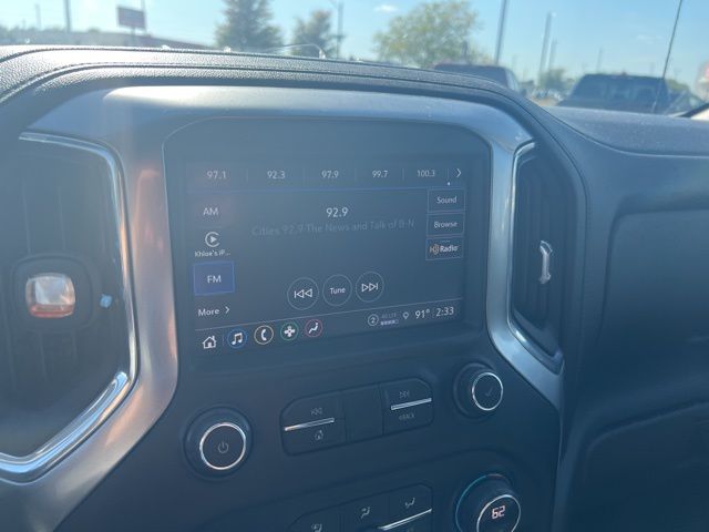 2021 Chevrolet Silverado 1500 RST photo 2