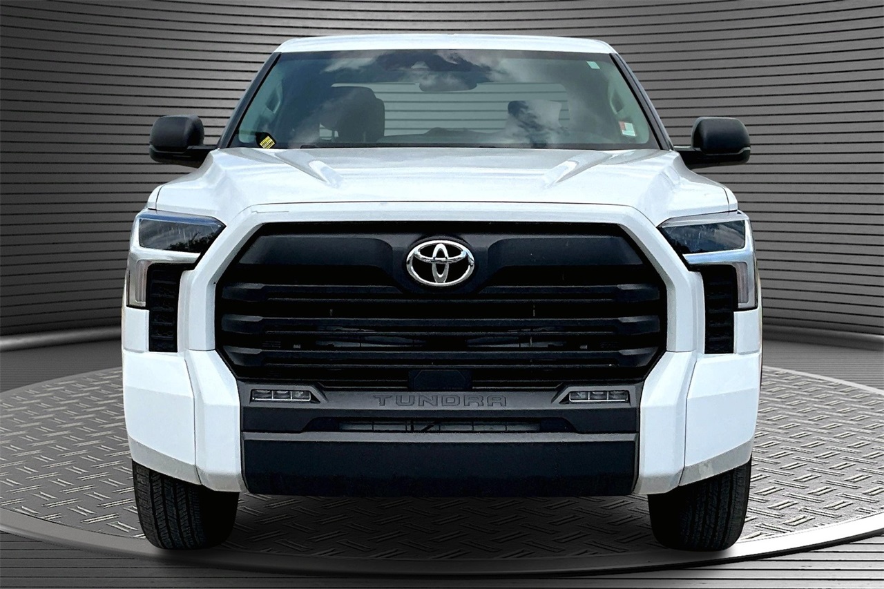 2024 Toyota Tundra SR5 photo 2