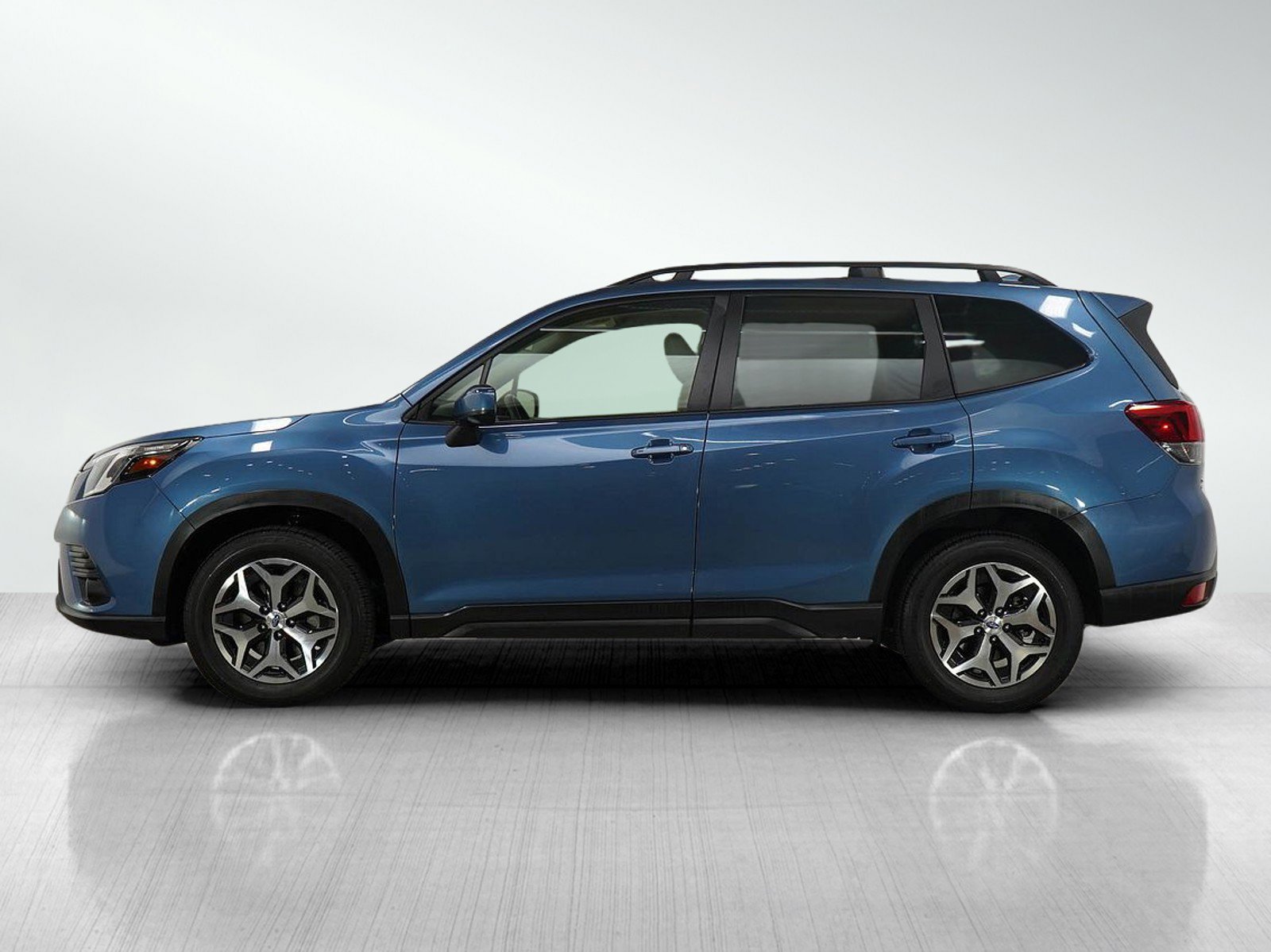 Used 2022 Subaru Forester Premium with VIN JF2SKAEC4NH490979 for sale in White Bear Lake, Minnesota