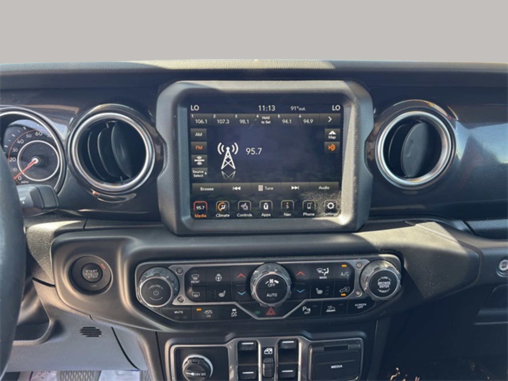 2023 Jeep Wrangler Rubicon 392 photo 13
