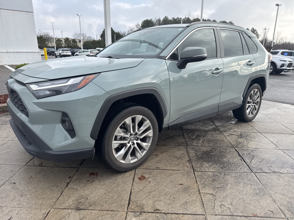2023 Toyota RAV4 XLE Premium's photo