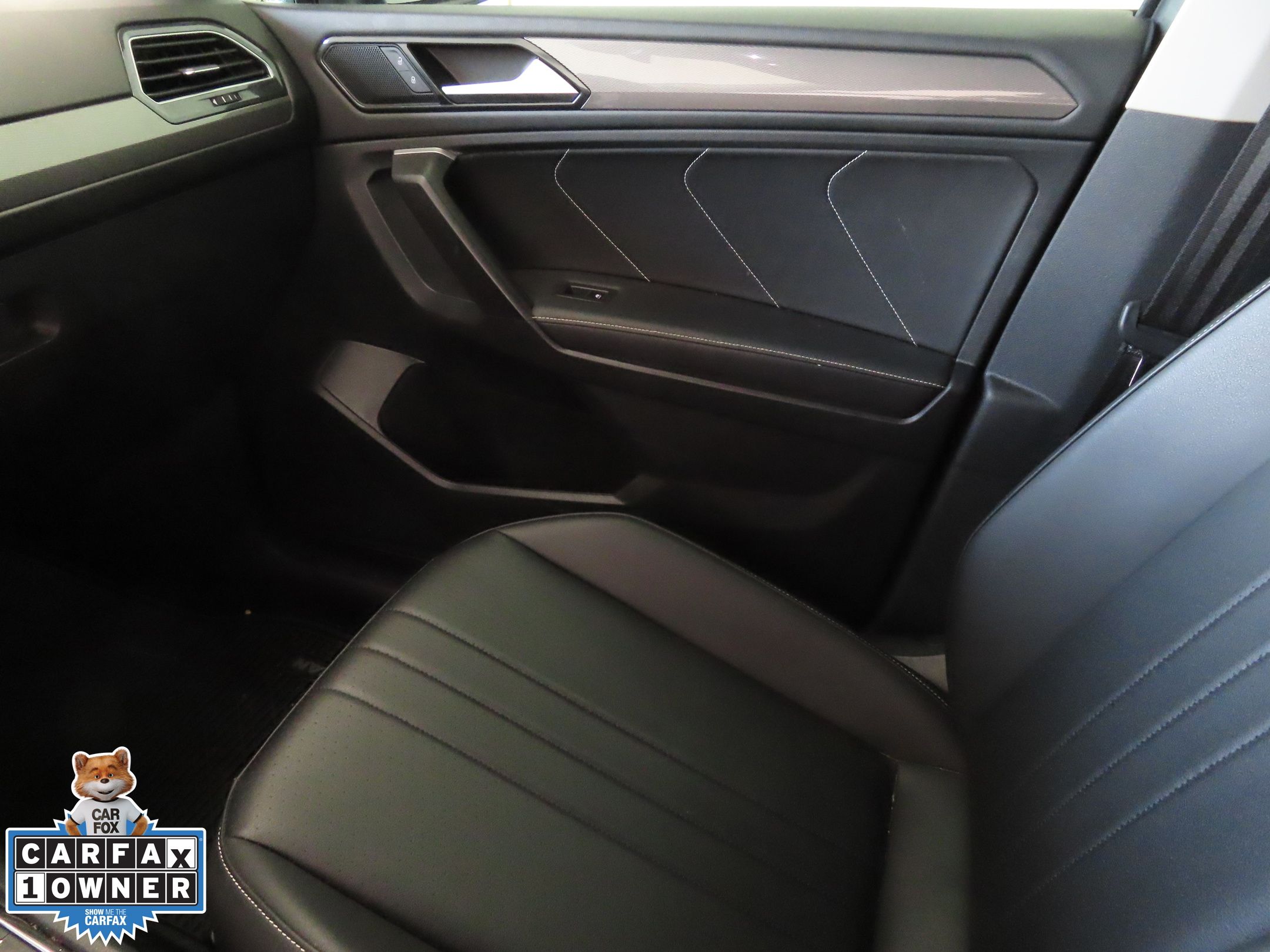 2023 Volkswagen Tiguan SE photo 17