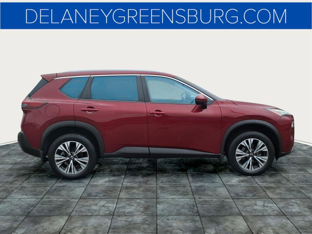 2022 Nissan Rogue SV photo 2