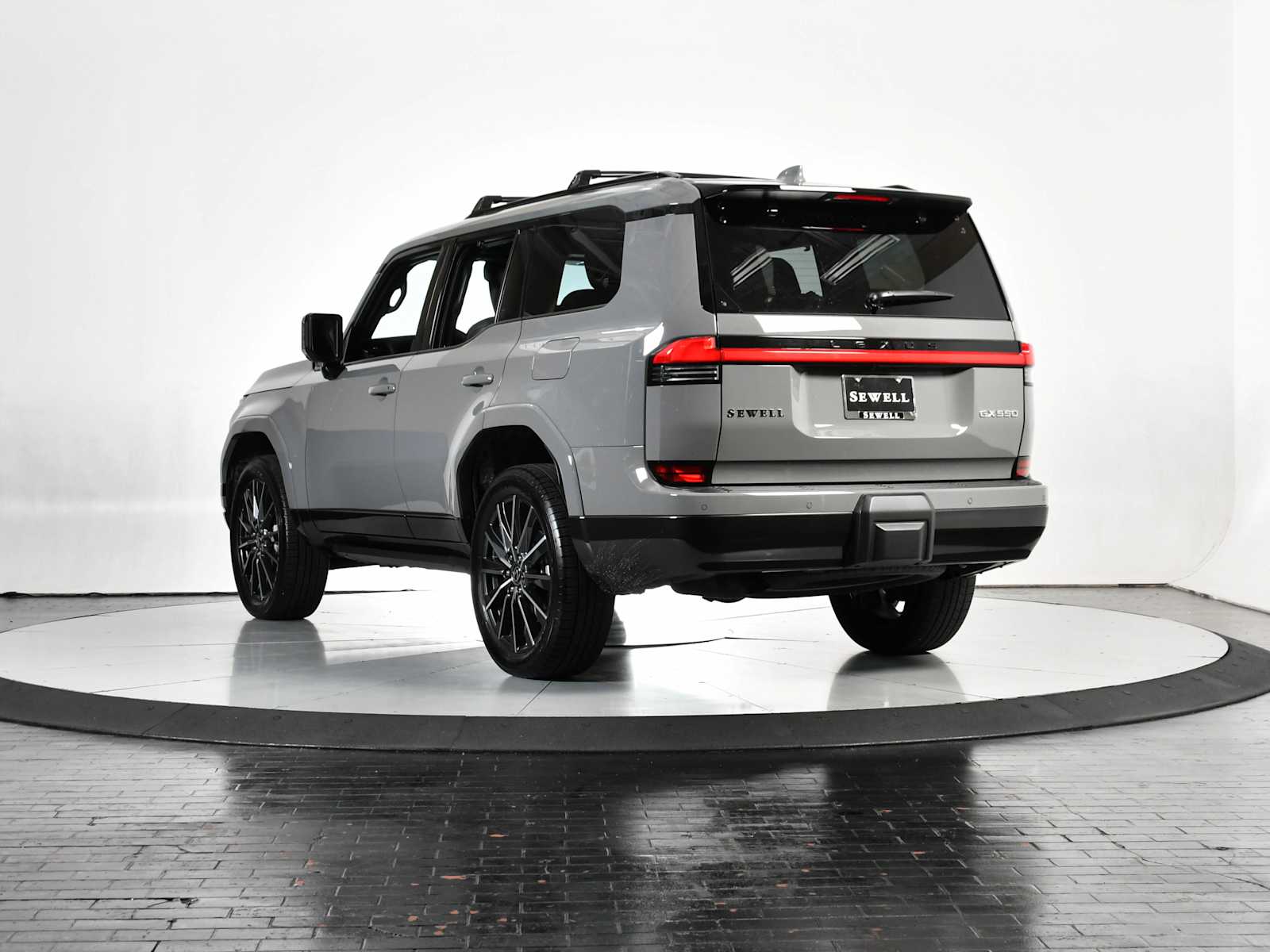 2025 Lexus GX 550 Luxury photo 3