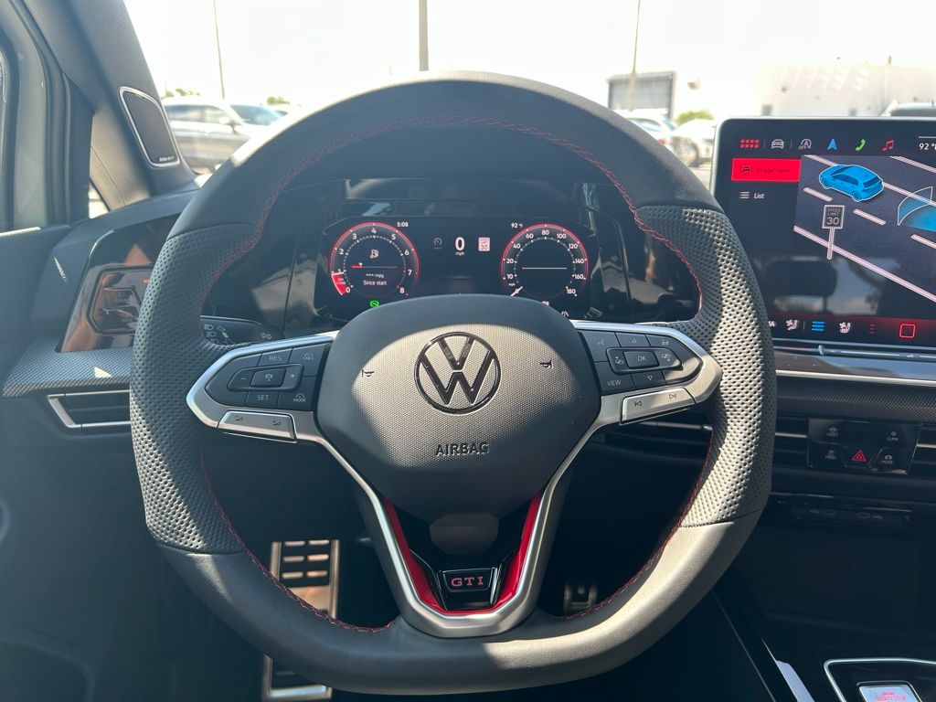 2025 Volkswagen Golf GTI SE photo 13
