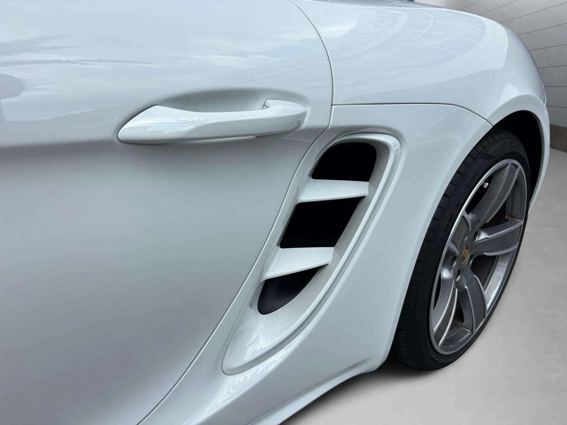 2024 Porsche Boxster S photo 14