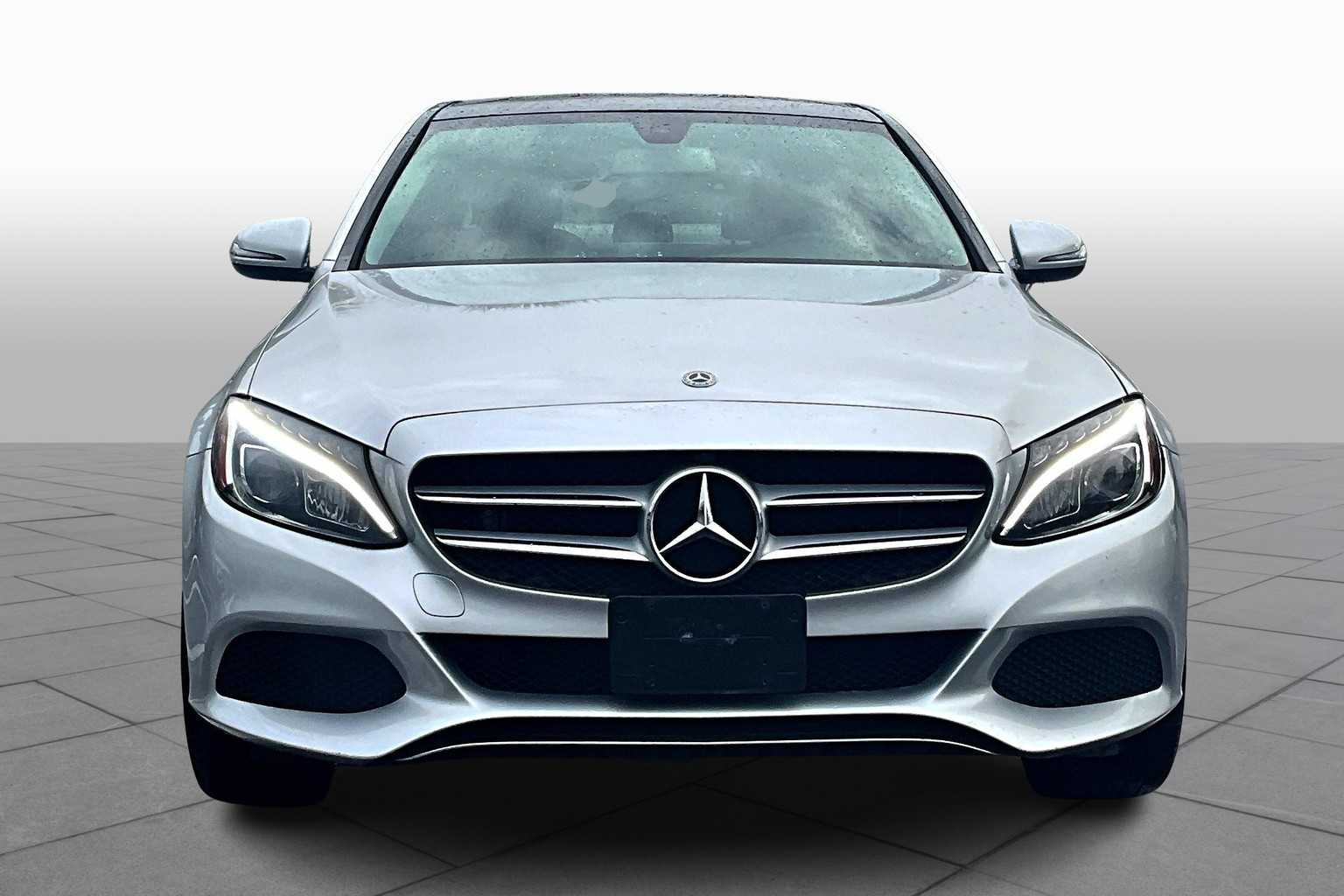 2018 Mercedes Benz C 300 4MATIC photo 3