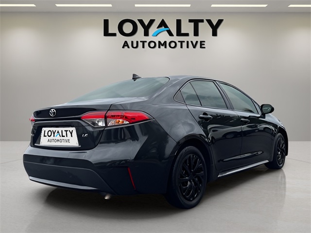 2021 Toyota Corolla LE photo 3