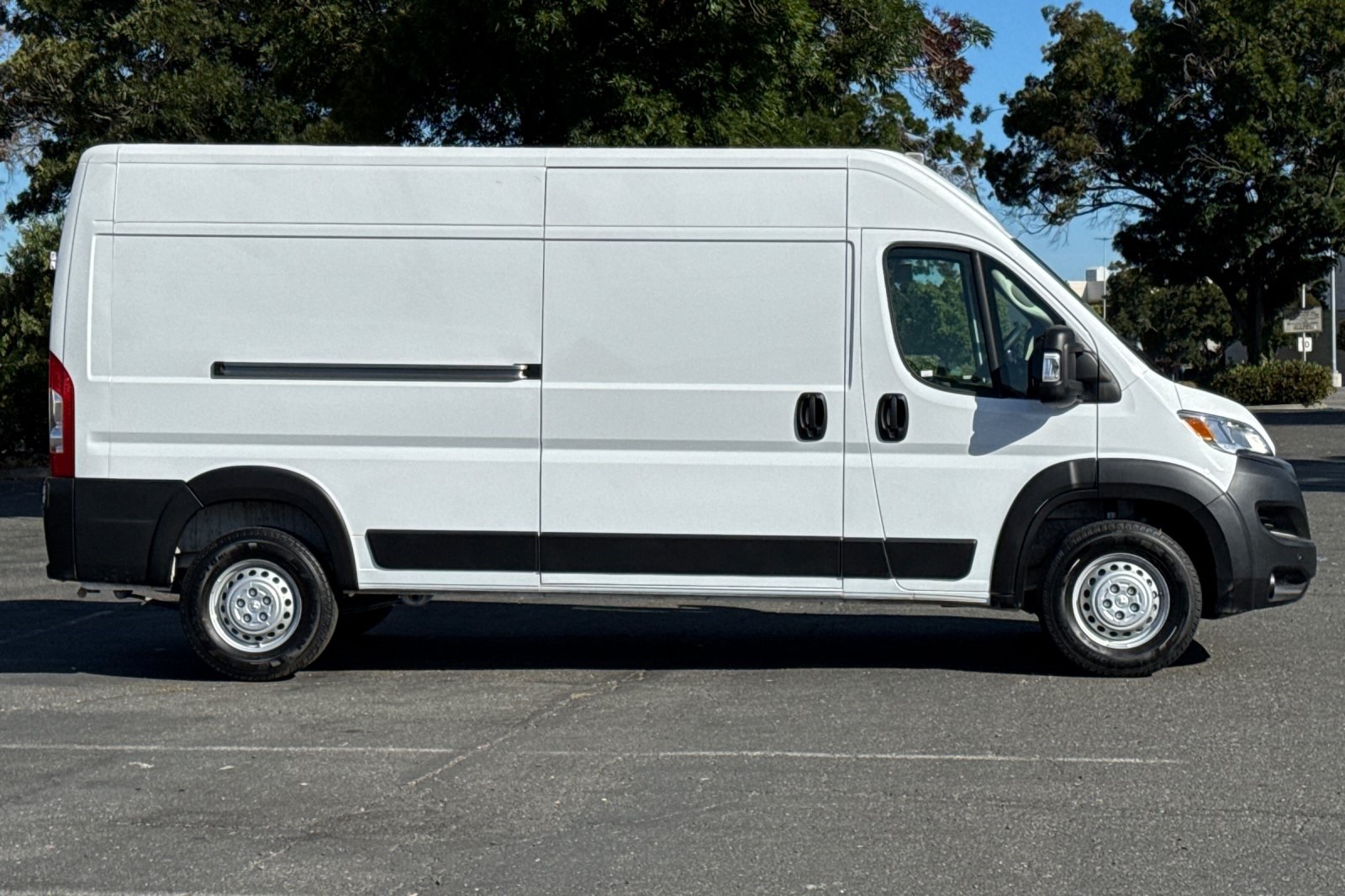 2025 Ram ProMaster 2500 photo 2