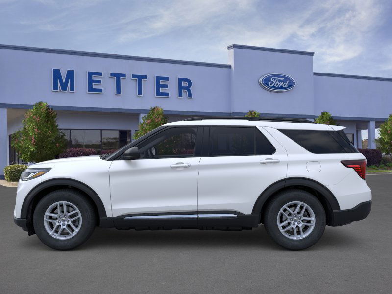 2025 Ford Explorer photo 2