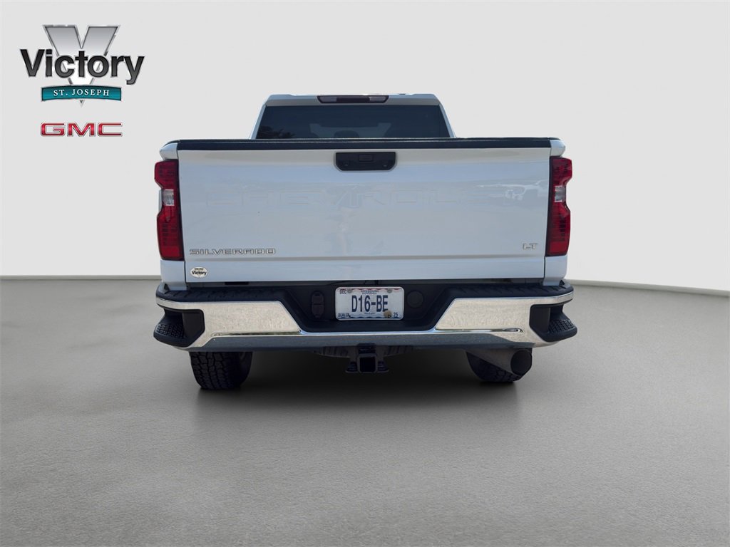 2021 Chevrolet Silverado LT photo 15