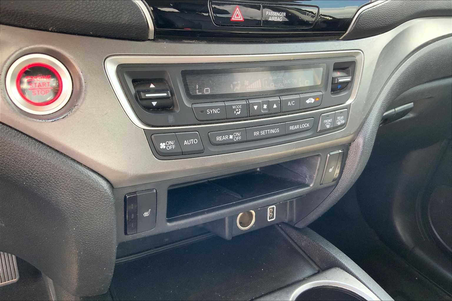 2019 Honda Pilot EX-L photo 32