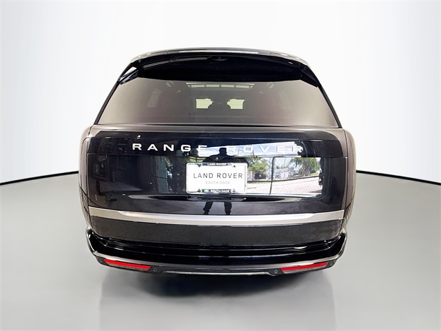 2025 Land Rover Range Rover SE photo 2