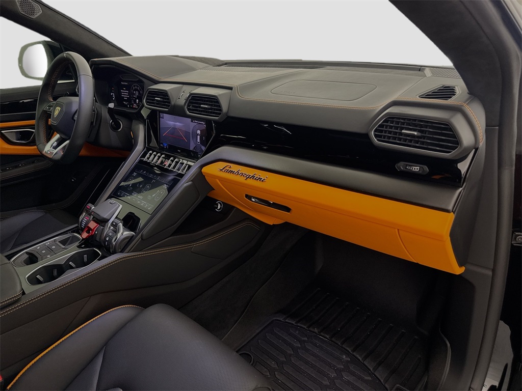 2024 Lamborghini Urus S photo 26