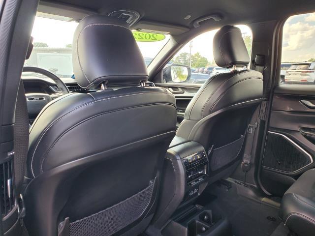 2022 Jeep Grand Cherokee Altitude photo 21