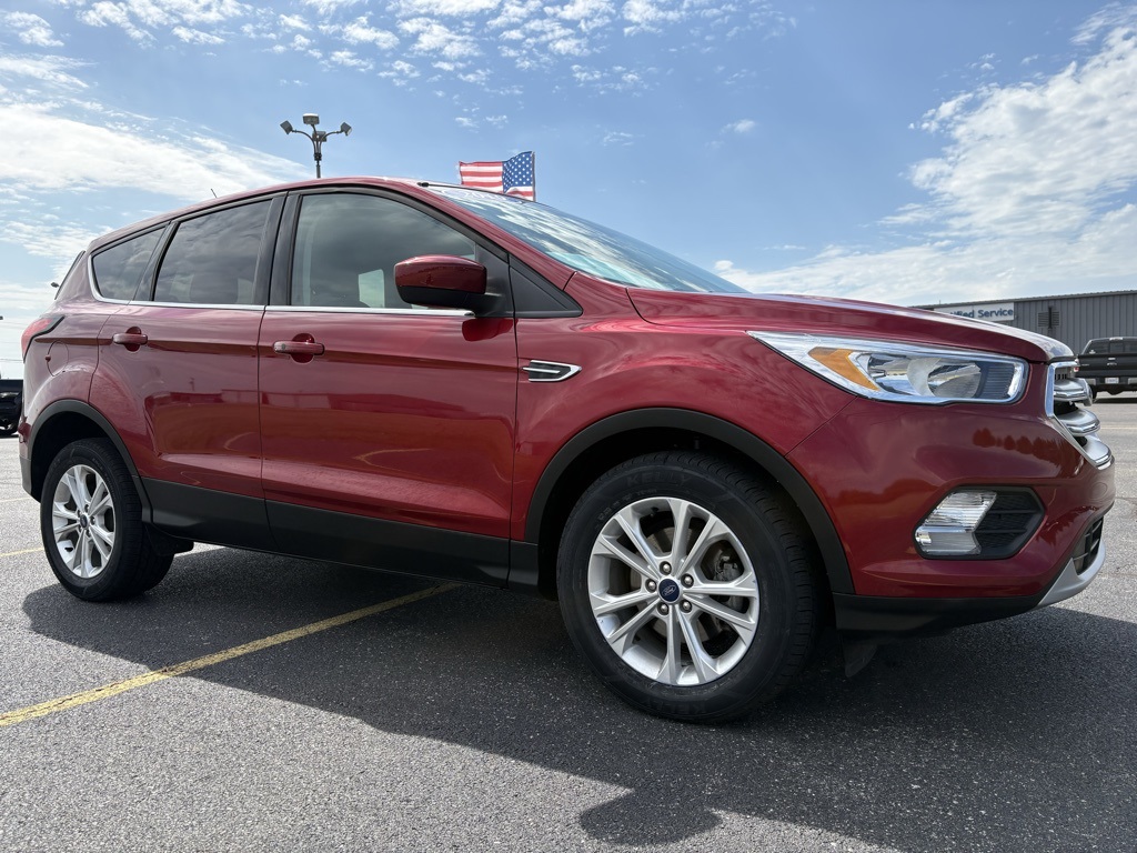 2019 Ford Escape SE photo 3