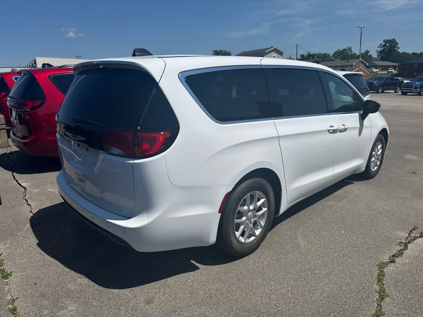 2026 Chrysler Voyager LE photo 4