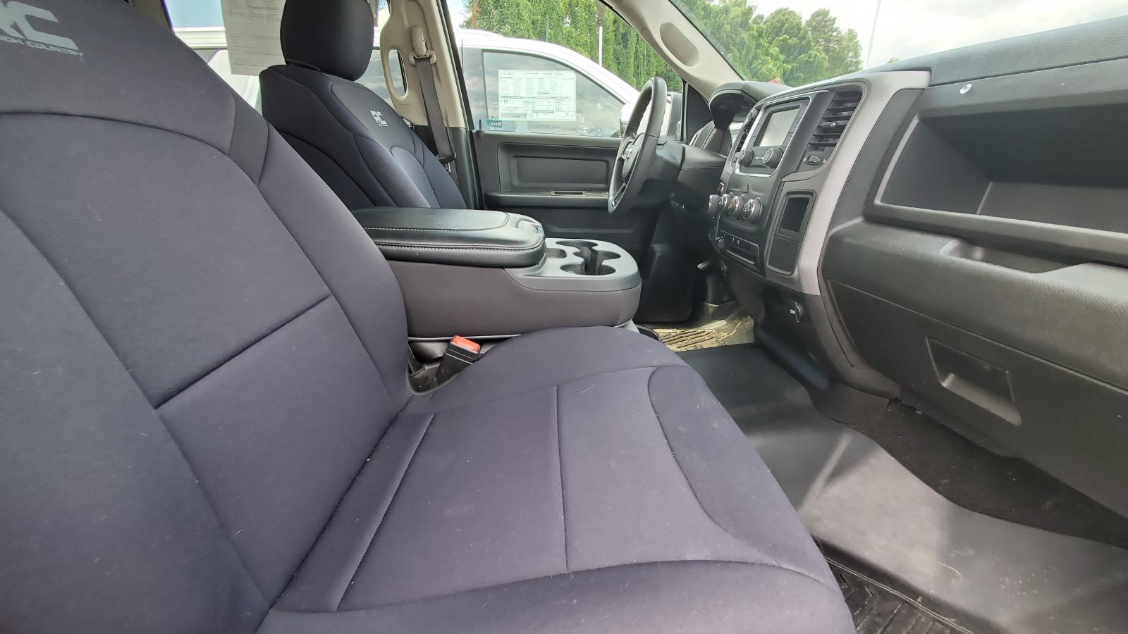 2023 Ram 1500 Classic Tradesman photo 4