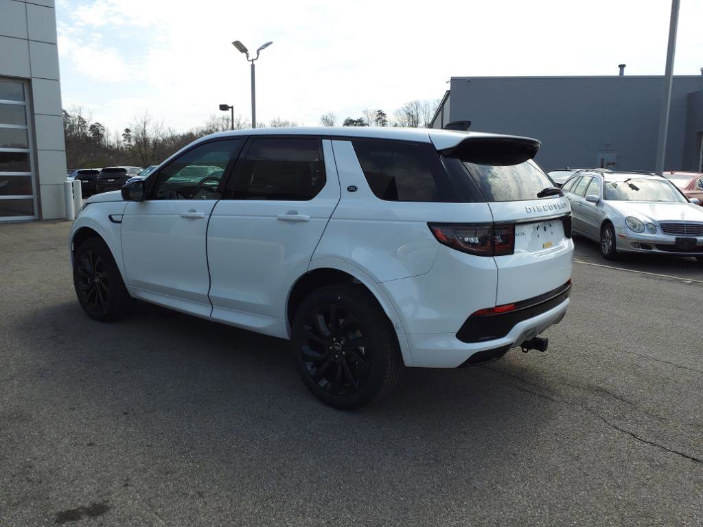 2025 Land Rover Discovery Sport S photo 3