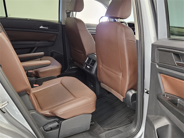 2021 Volkswagen Atlas V6 SE Technology R-Line photo 17