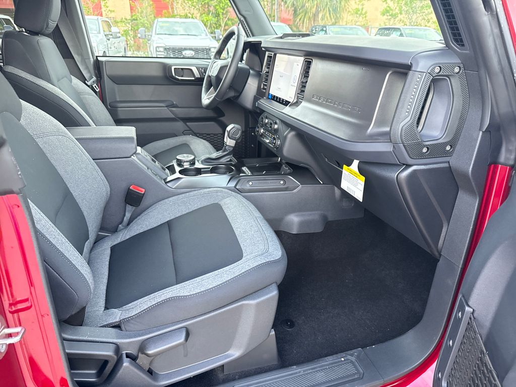 2025 Ford Bronco Big Bend photo 16