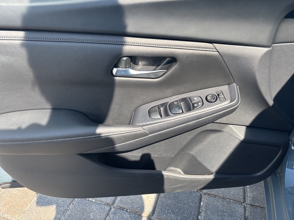 2024 Nissan Sentra SV photo 12