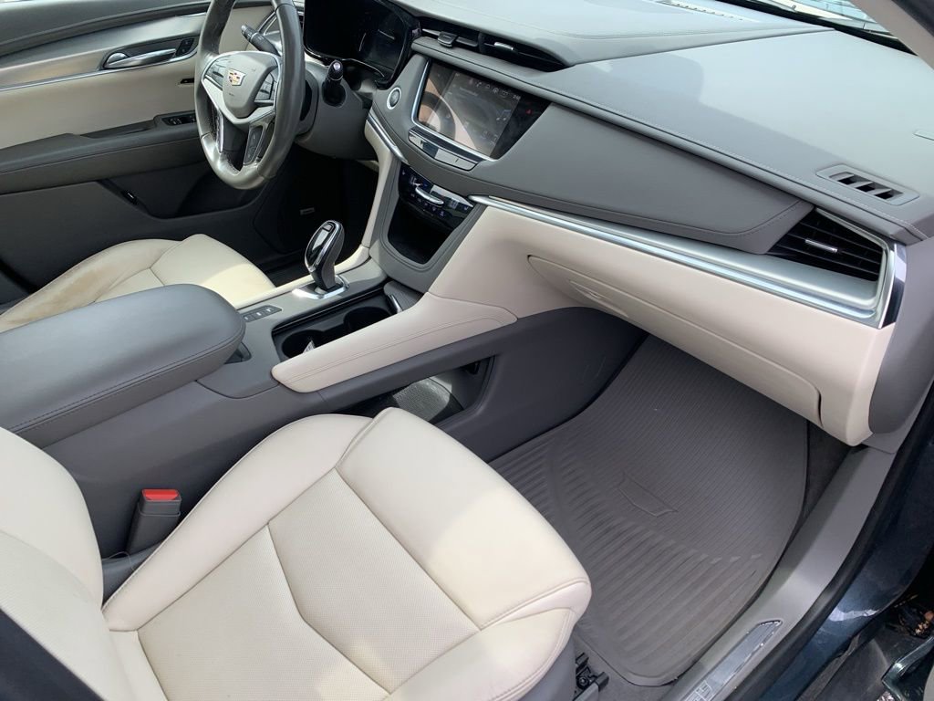 2019 Cadillac XT5 Luxury photo 12