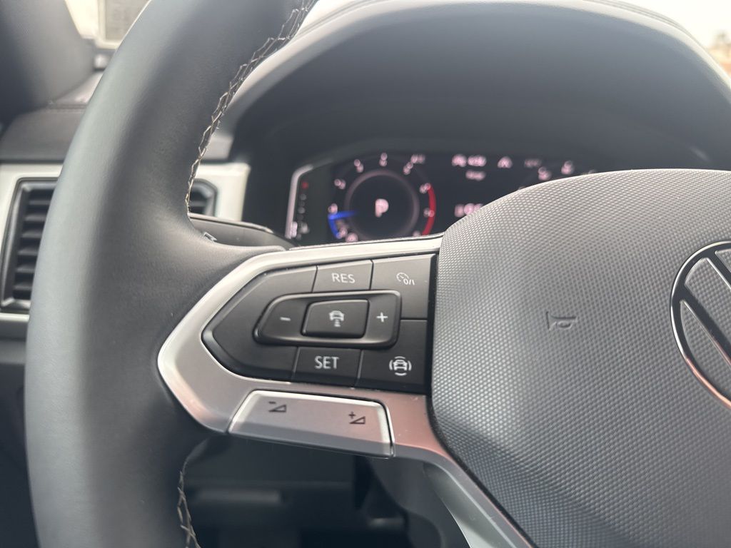 2022 Volkswagen Atlas Cross Sport SE Technology photo 27