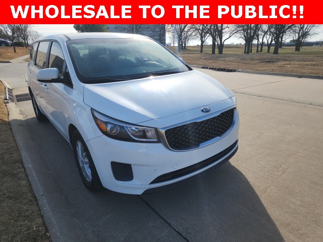 2016 Kia Sedona L's photo
