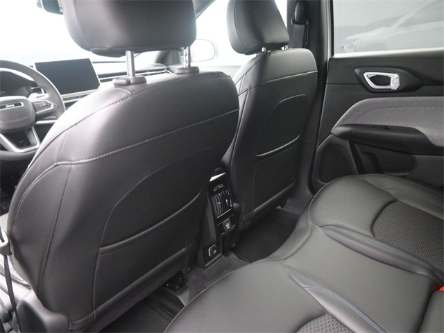 2024 Jeep Compass Latitude photo 10