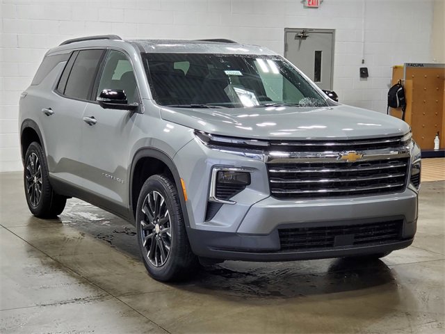 2026 Chevrolet Traverse photo 3