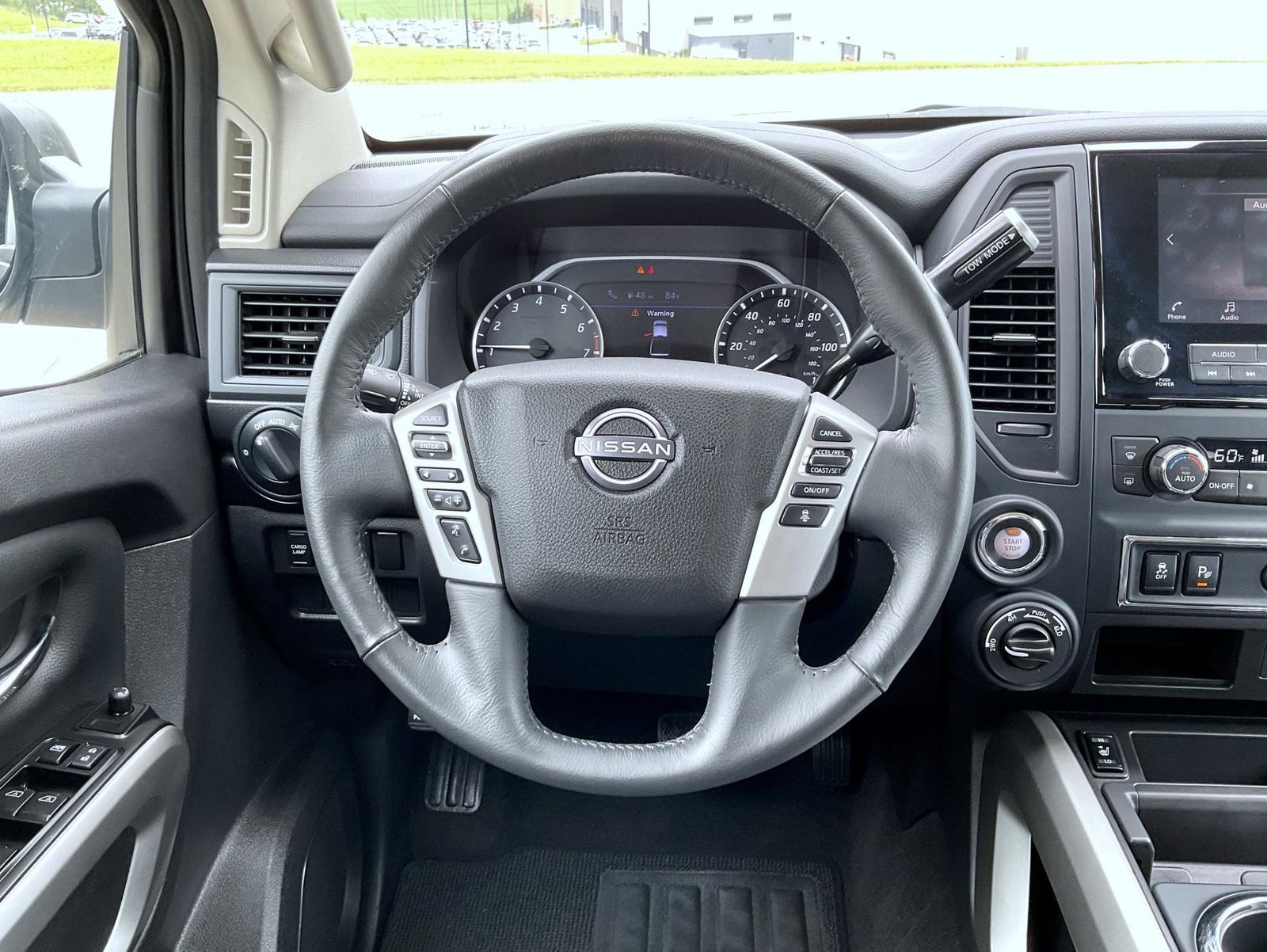 2024 Nissan Titan SV photo 11