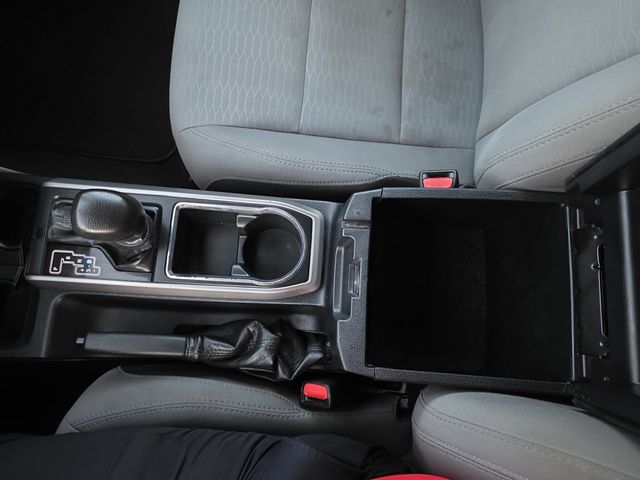 2019 Toyota Tacoma SR5 V6 Double Cab photo 18