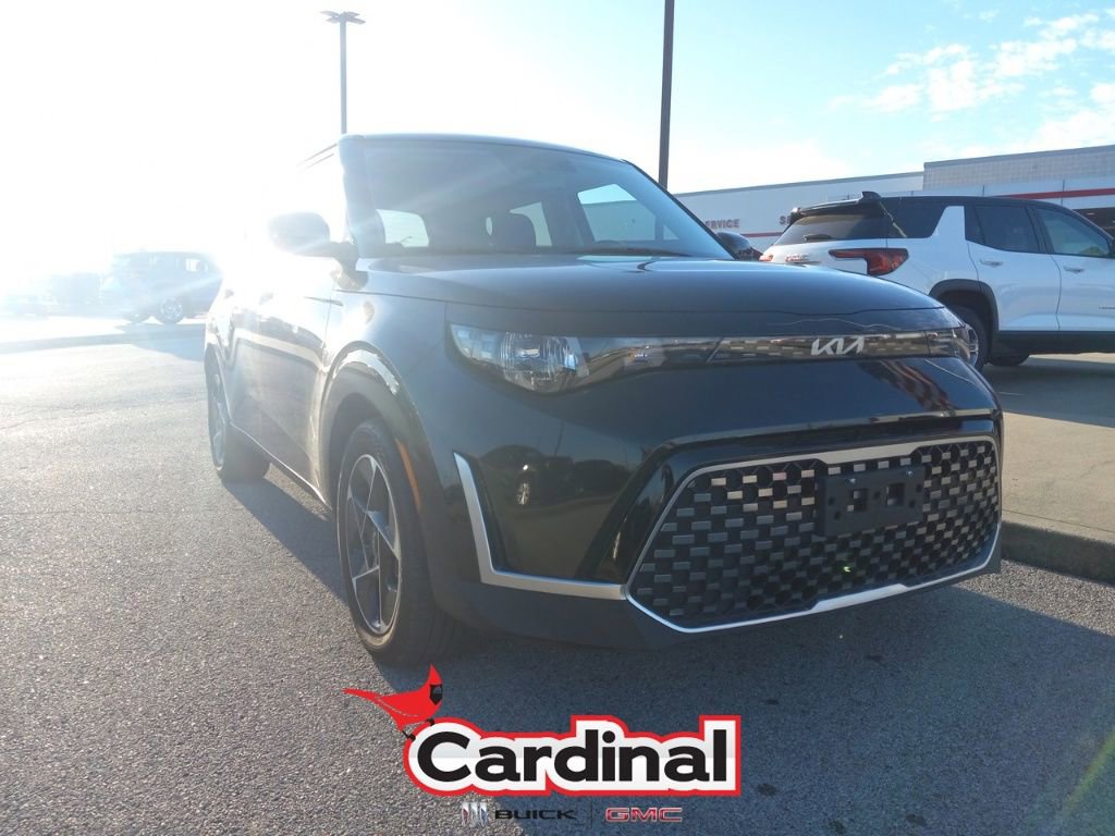 2024 Kia Soul EX's photo