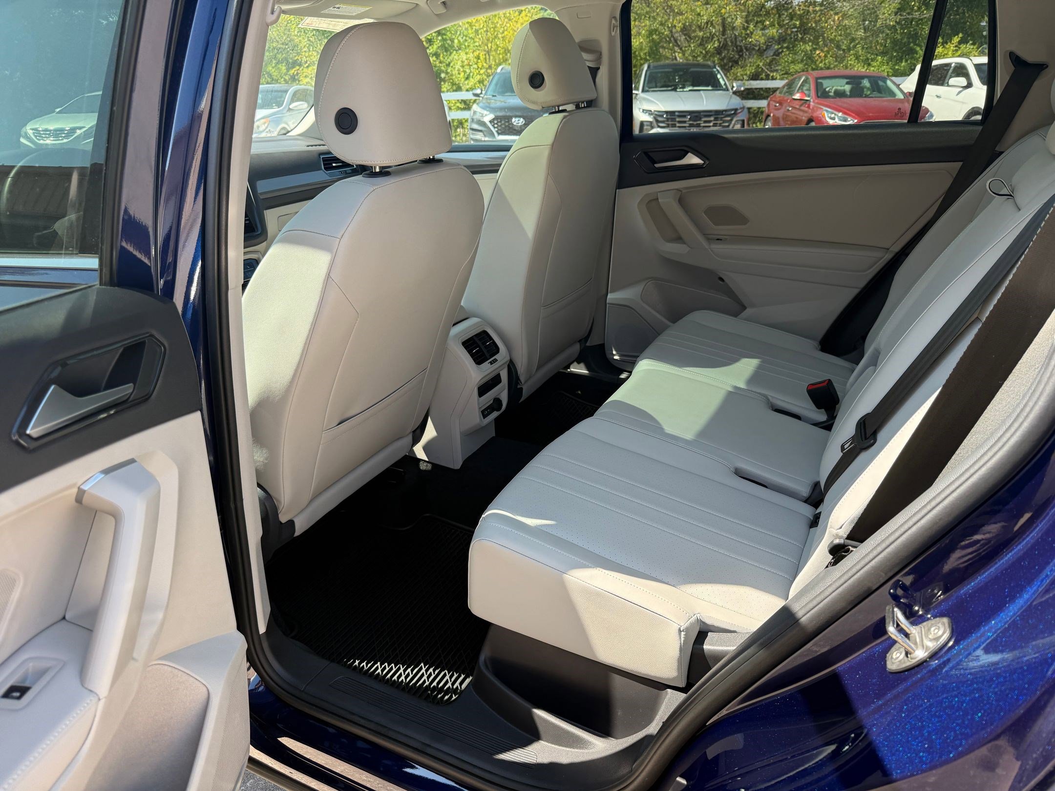 2024 Volkswagen Tiguan SE Wolfsburg Edition photo 11