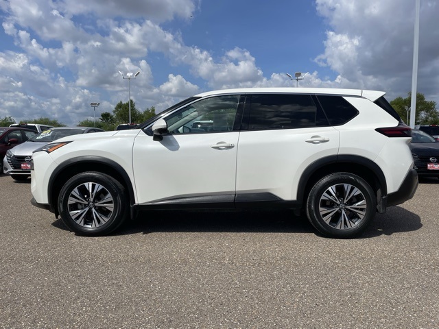 2021 Nissan Rogue SV photo 4