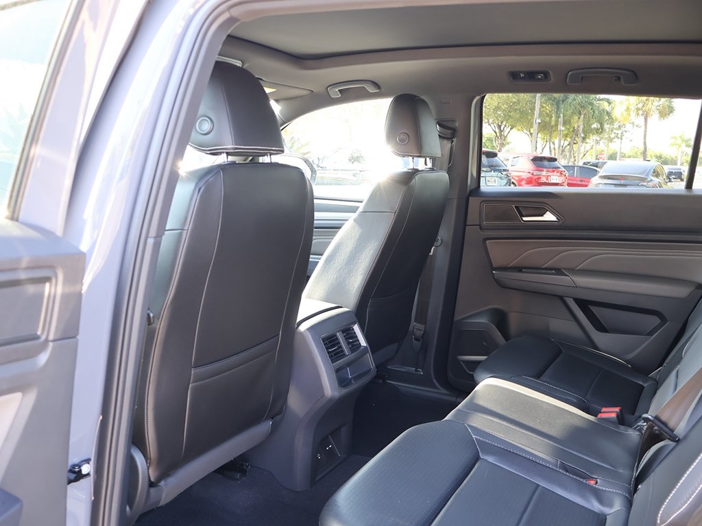 2021 Volkswagen Atlas Cross Sport V6 SE Technology R-Line photo 30