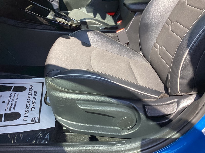 2022 Kia Forte GT-Line photo 24