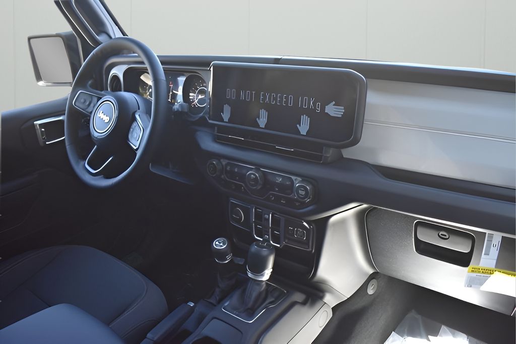 2025 Jeep Gladiator Sport S photo 15